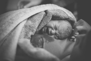 Tessa Trommer Fotografie Erfurt Schrei Der Erste Geboren Geburtsbegleitung Geburtsfotografie Geburtenfotografie