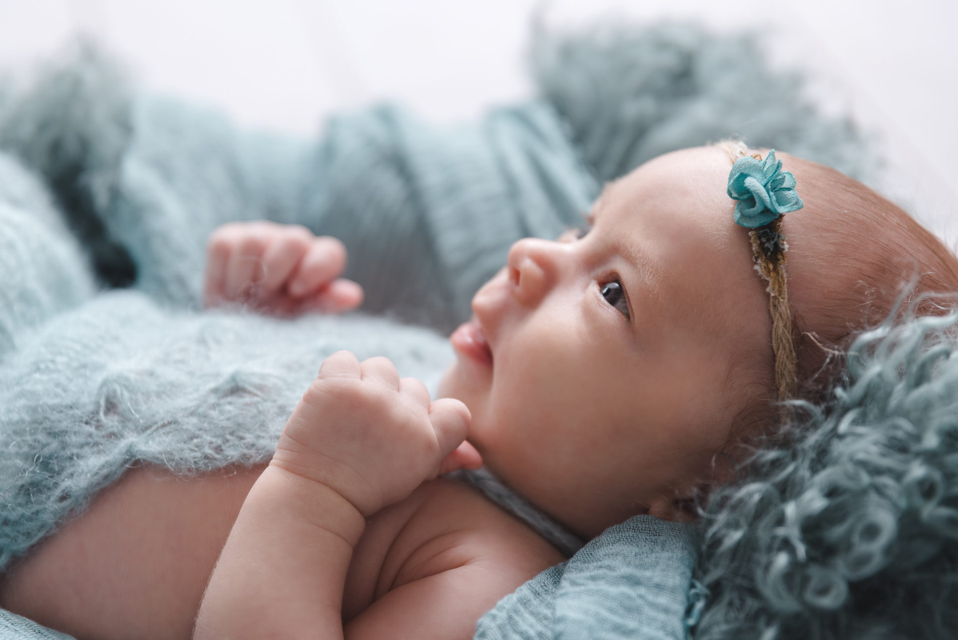 Tessa Trommer Fotografie Babyshooting natuerlich Tageslicht Erfurt Neugeborenenshooting mint