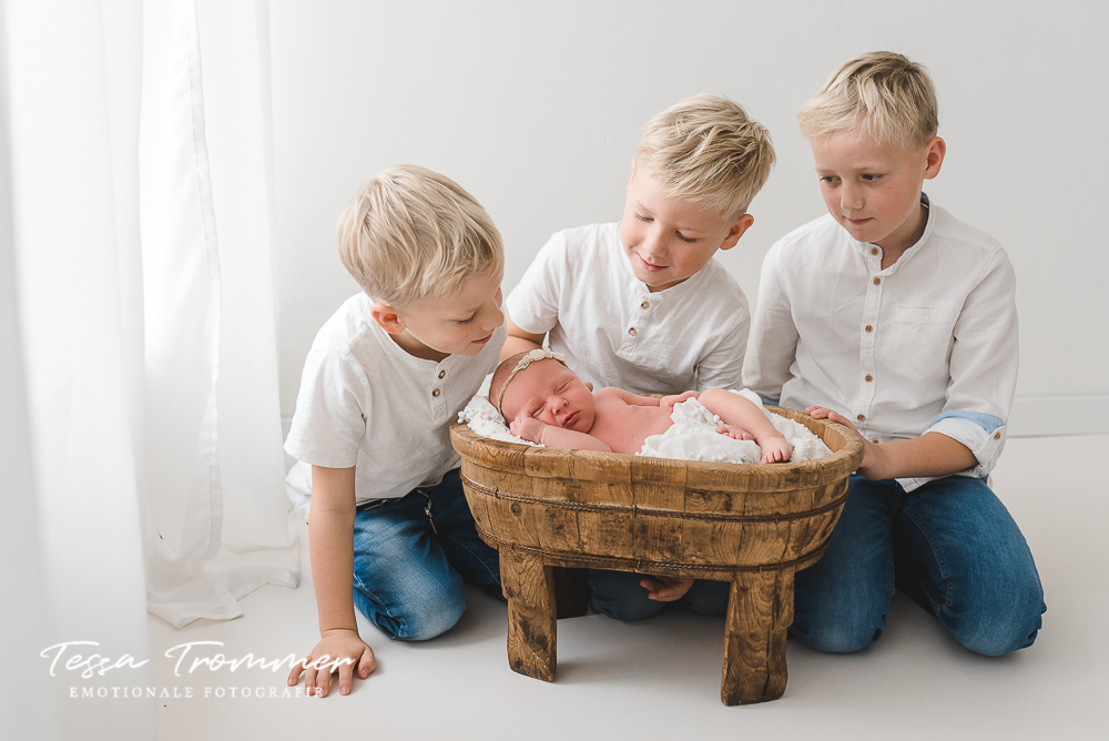 Tessa Trommer Fotografie Bad Berka Erfurt Weimar Neugeborenenshooting natuerlich zart Babyfotos