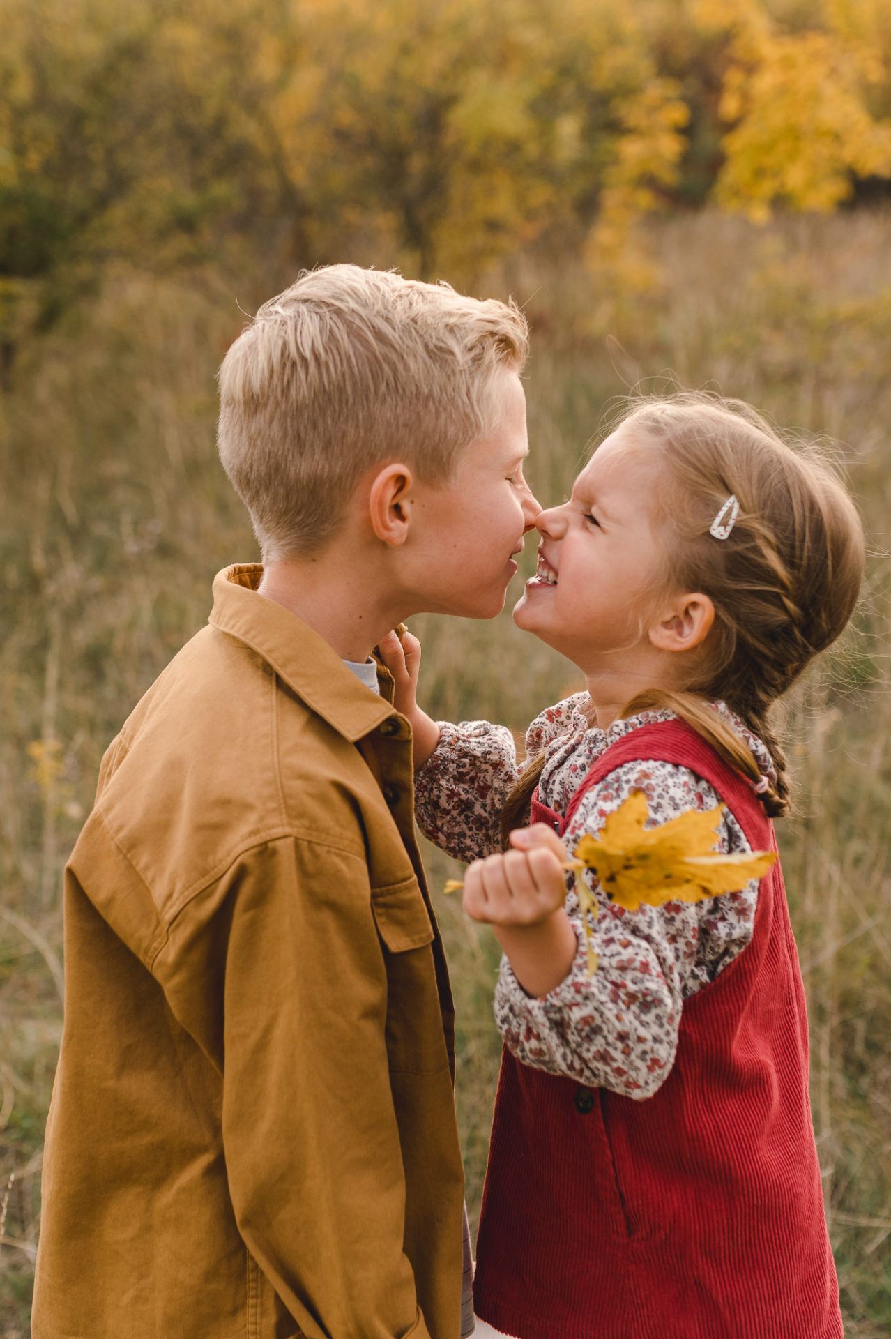 Tessa Trommer Fotografie Geschwister Kinderfotos Herbstshooting Familienfotografie Erfurt Herbstfarben